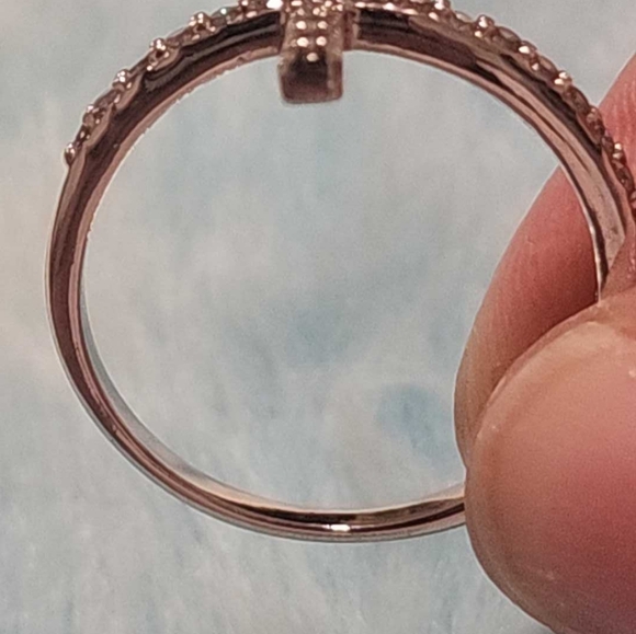 Cross ring, silver tone, size 9 - Picture 7 of 8